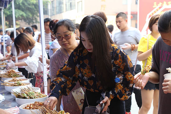 跨越三十年，再谱新诗篇，成都新东方31年校庆正式开启！