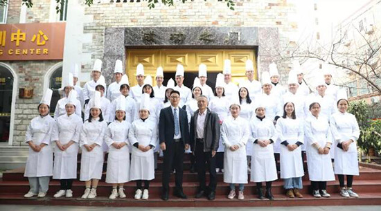 就业喜报丨毕业即入职好利来，这33名学生很优秀！