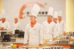 不读高中大学了，还能读什么学校？