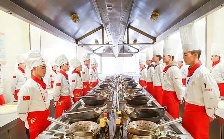 学烹饪技术，什么年龄的人开始学习更适合呢？
