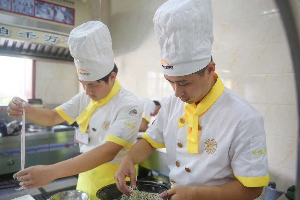 【写给正在迷茫的你】初中毕业生学什么技术好