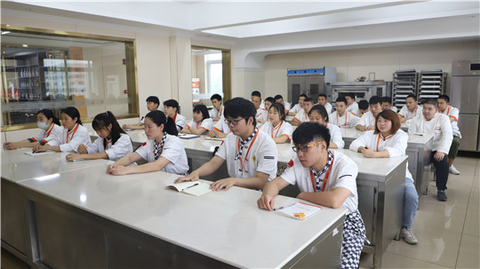 选择烹饪学校的四大因素，看完再决定也来得及