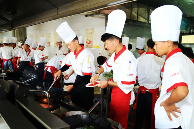 学厨师工作好吗