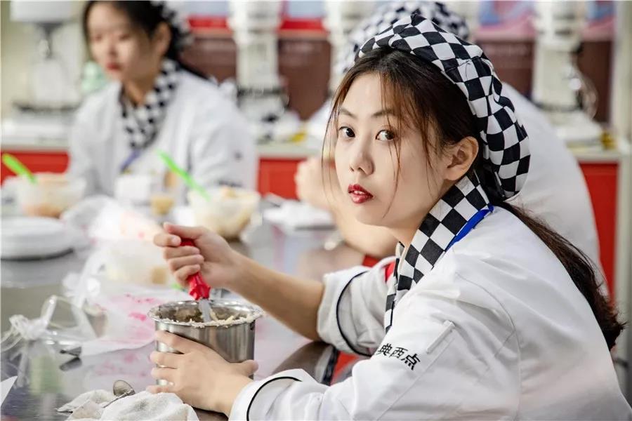 什么样的人适合学西点？