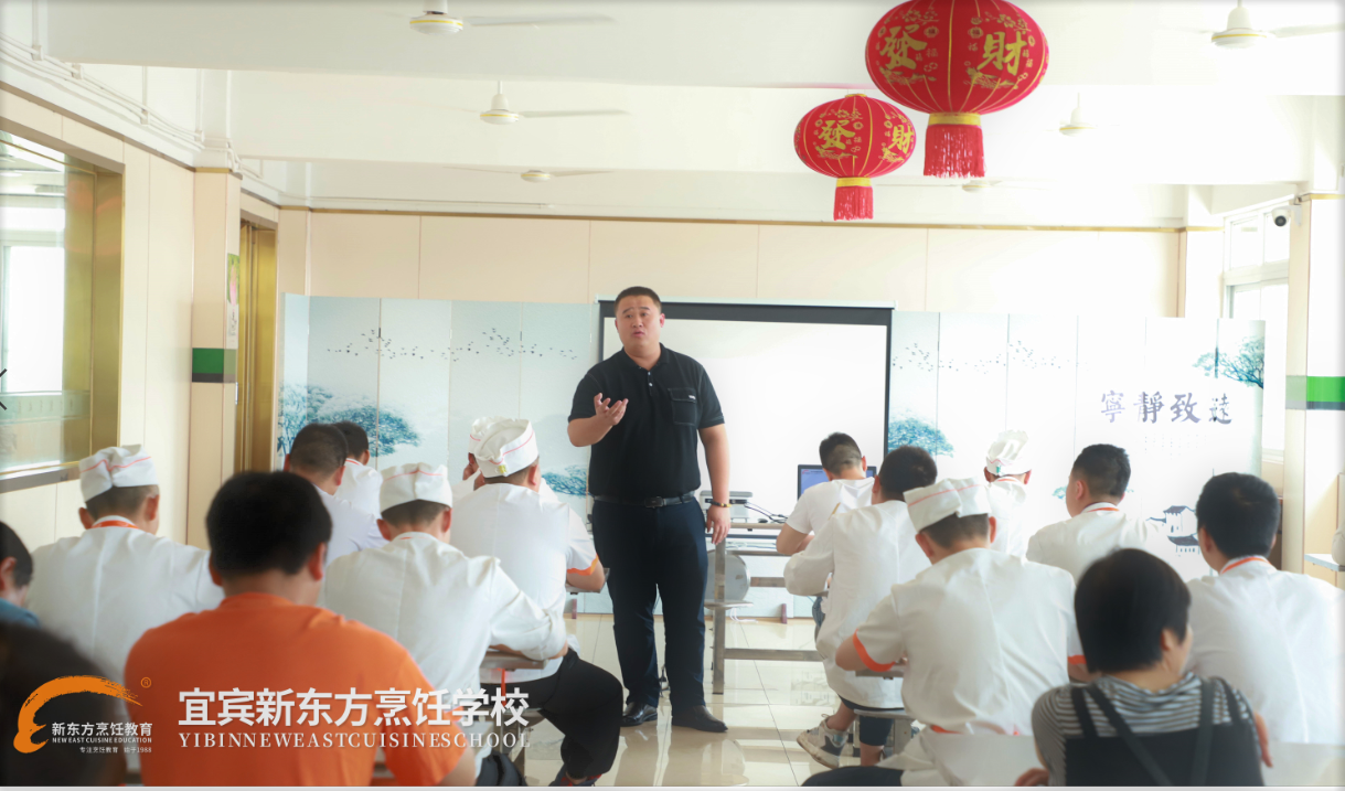 <b>创业大师进校园|开店创业专题讲座</b>
